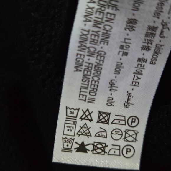 Zara Cropped Black Turtleneck Sweater - Picture 4 of 5